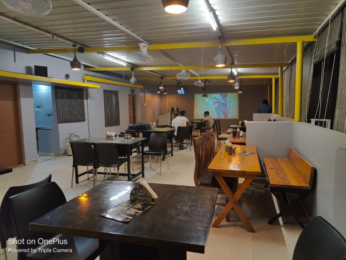 Pristine Inn Manyata Bangalore Extérieur photo